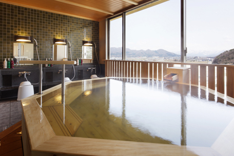 7F展望檜風呂【熱の湯】-八角形の檜風呂-男湯