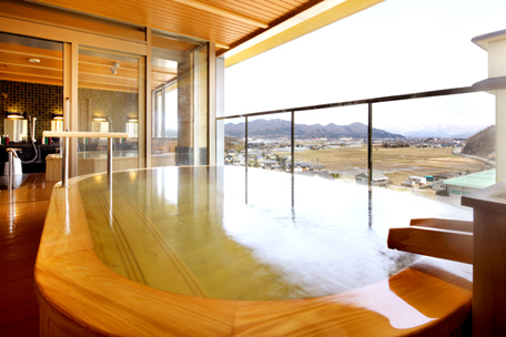 7F展望檜風呂【熱の湯】-小判の形の露天風呂-男湯